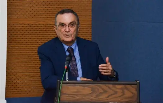 Dr. Resat Uzmen